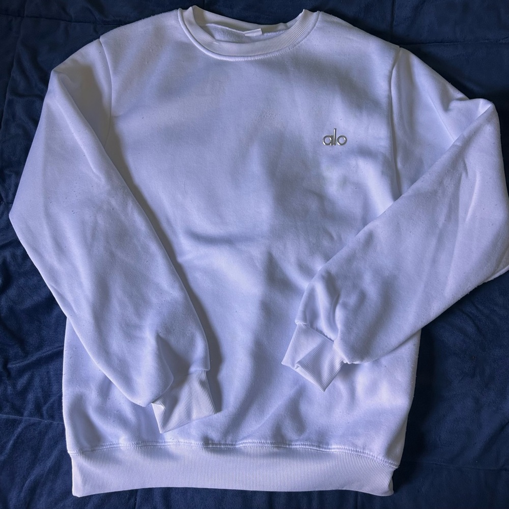 ALO Yoga White Crewneck Sweatshirt